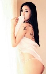 关于裸足约会untrimmed